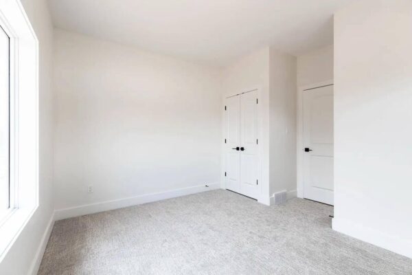 Stunning 3 bedroom bungalow - Image 4